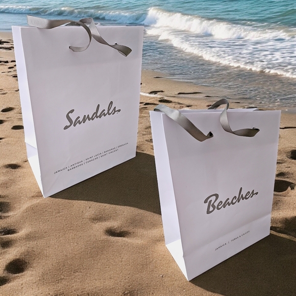 Sandals / Beaches Resort White Paper Shopping Gift Bag - 8" x 4" x 10" - Picture 1 of 15